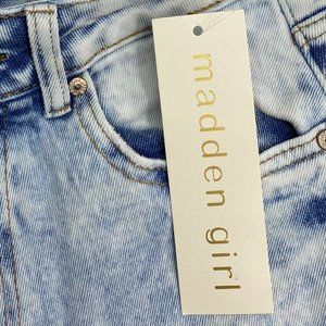Madden Girl Love 90's Destructed Lt Wash 27 NWT